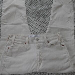 Signature by Levi Strauss Women's Off-White Straight Leg Jeans